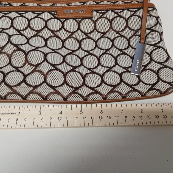 Nine West Stylish Tan and Brown Crossbody Bag - Picture 6 of 8